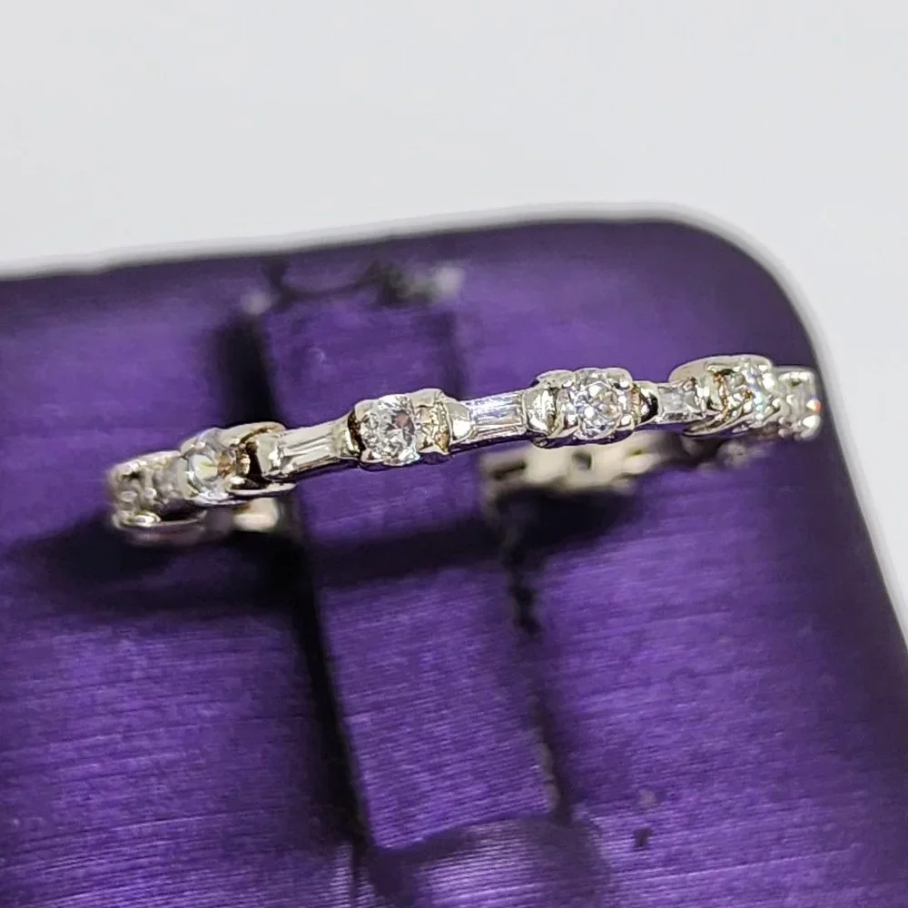 Round and Baguette Prong Set Stones Narrow Band Sterling Silver Ring SZ 7